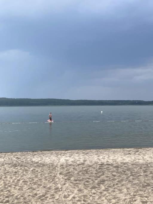 Gemuetliches Holzhaus Am See Warin Exteriör bild
