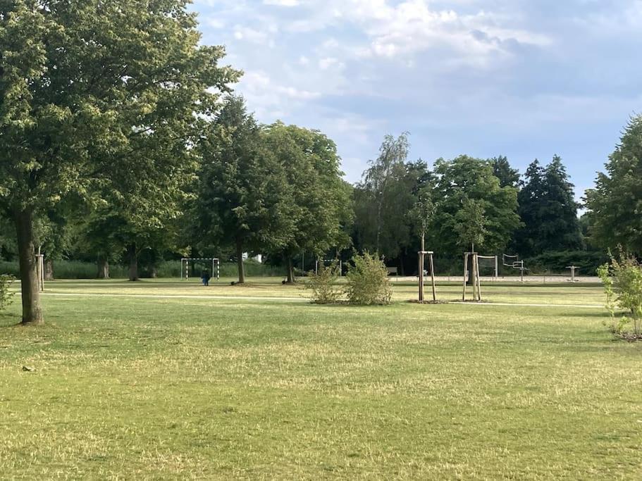 Gemuetliches Holzhaus Am See Warin Exteriör bild