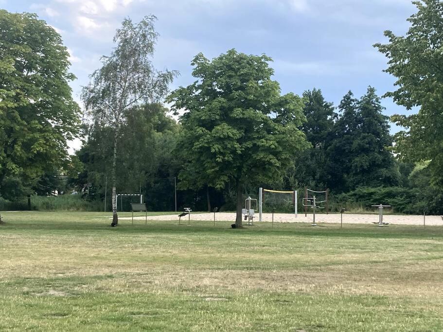 Gemuetliches Holzhaus Am See Warin Exteriör bild